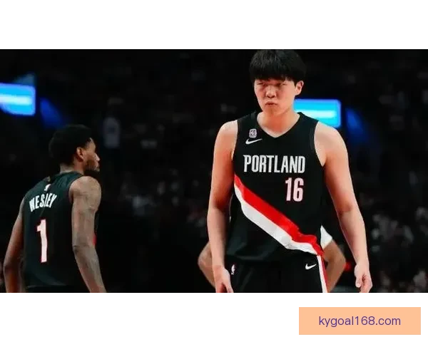 杨瀚森因伤缺席 开拓者拒森林狼18分逆转 格兰特26分助力制胜5分